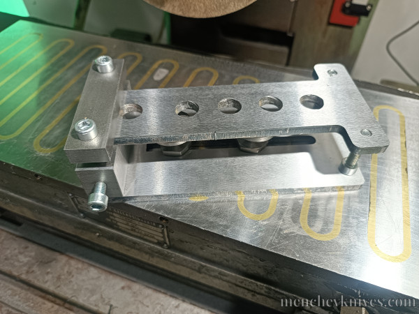 Tools and supplies Tapered tang drill jig